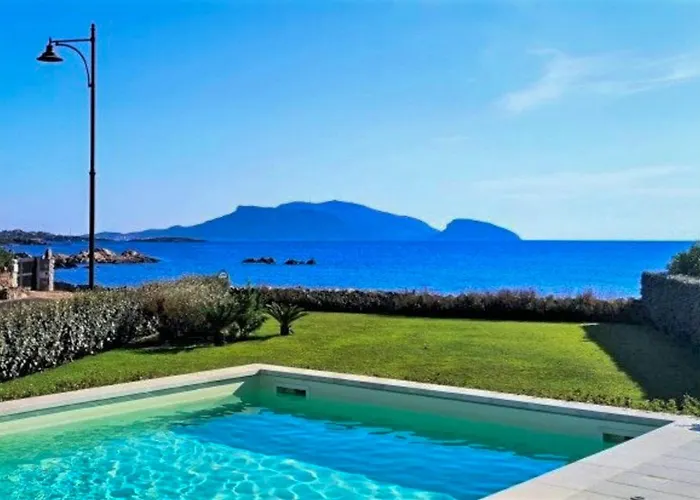 By The Sea With View Of Tavolara Near Casa de Férias